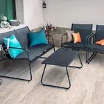 The Gallery - Garden And Garage * וליקו טורנובו