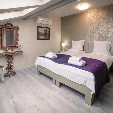 Holiday home The Gallery - Garden And Garage Veliko Tarnovo