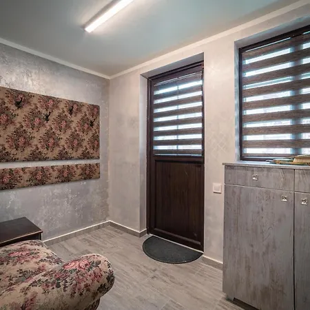 Holiday home The Gallery - Garden And Garage