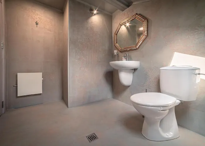 The Gallery - Garden And Garage