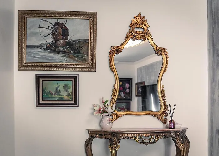 The Gallery - Garden And Garage Case de vacanță *